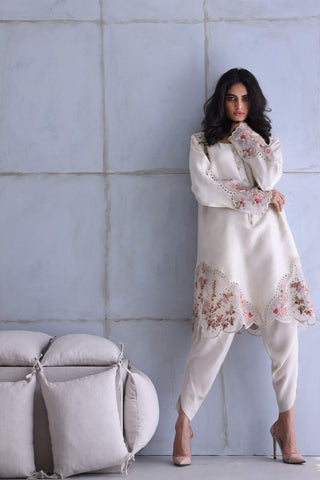 IQBAL HUSSAIN LUXURY PRET’24 | BW-01
