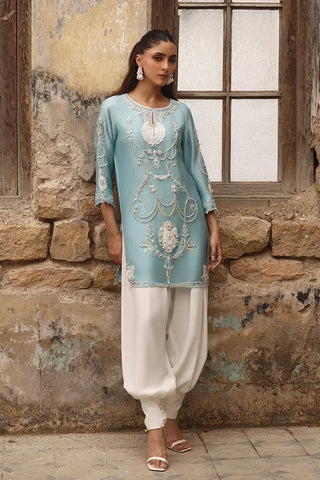 WARDHA SALEEM ‘ZIMAL SILK PRET’26 | FARNAZ