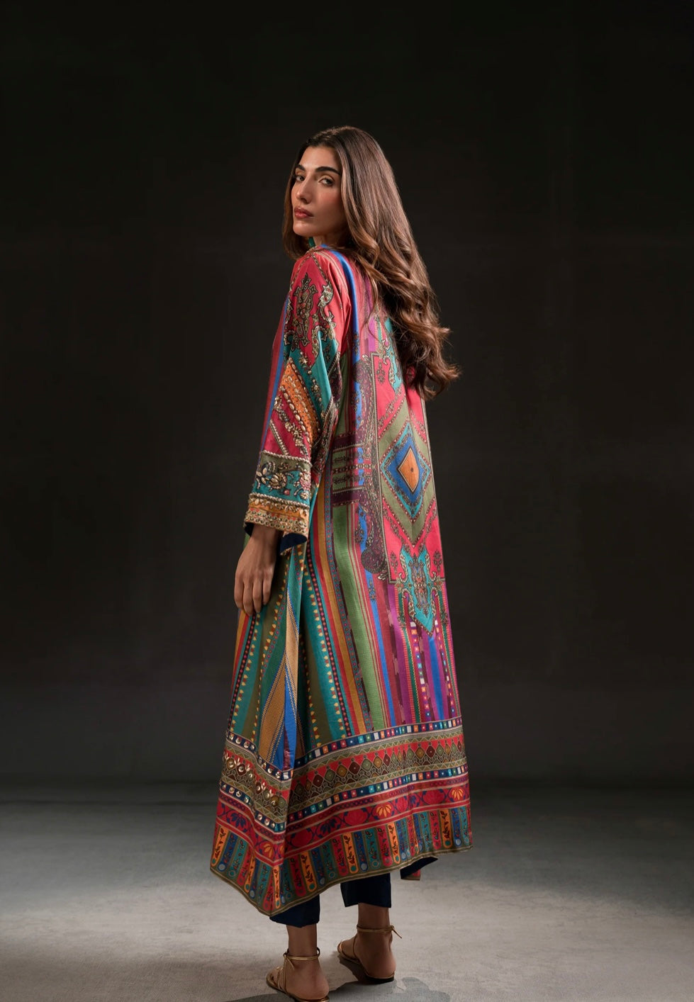 AMMARA KHAN GLITZ’24 | MAGENTA RAINBOW TUNIC SET