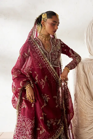 SUFFUSE FREESHIA RTW’26 | NUSHA