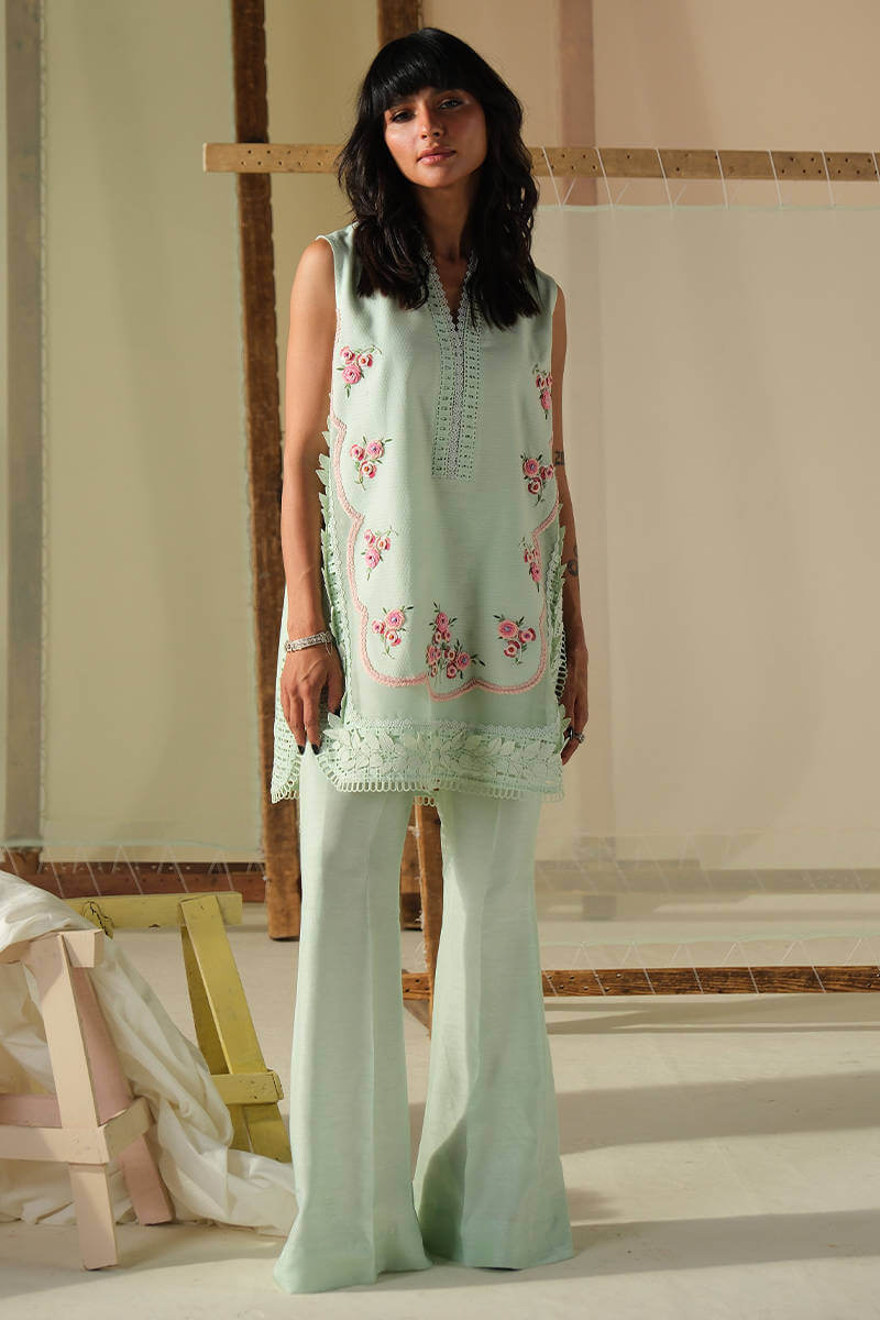 FARIDA HASAN ‘DHOOP LUXE PRET’26 | AQUA ROSE SET
