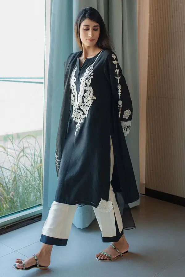 AMNA ARSHAD CASUAL PRET’24 | ZUMA