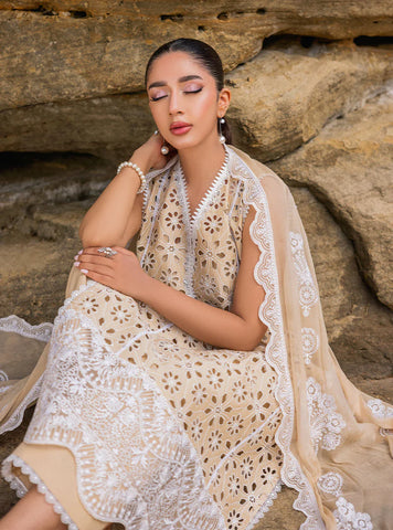 Zainab Chottani | Motia B