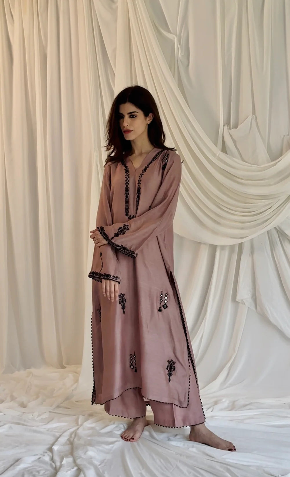 IQRAF CHAUDHRY | AKEESA