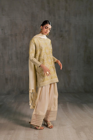 BARAE KHANOM AURA’26 | VELOUR