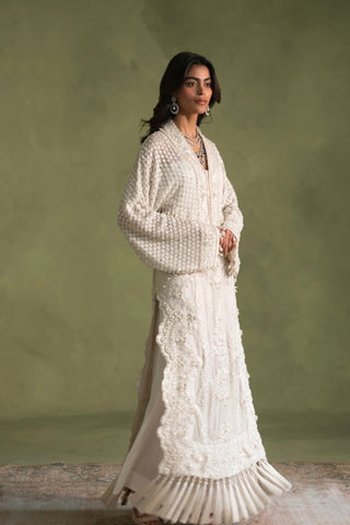 AMMARA KHAN | PEARL WHITE MAGIC