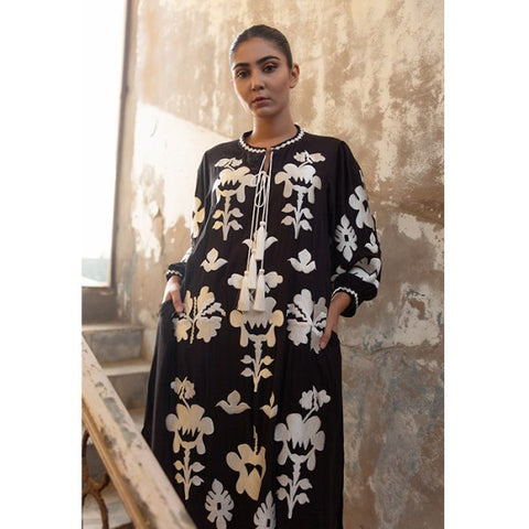 NADIYA KASSAM | JALEH BLACK