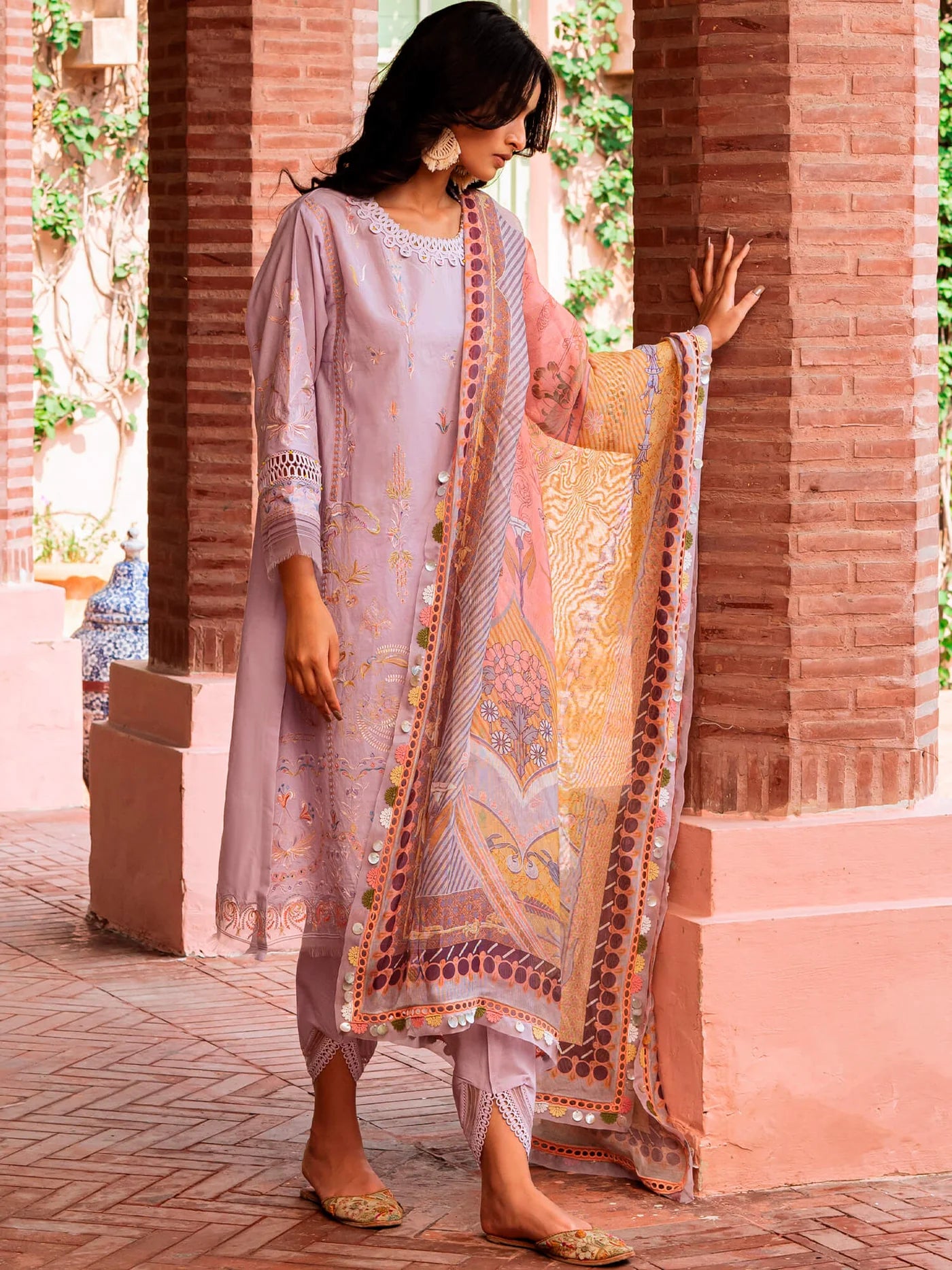 MISHA LAKHANI UNSTITCHED SUMMER’24 | DANIA