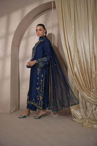 NIMRAH HAFSA ‘ZEINA FESTIVE FORMALS’26 | NYRA