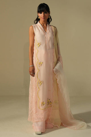 FARIDA HASAN ‘DHOOP LUXURY PRET’26 | PINK LEMONADE