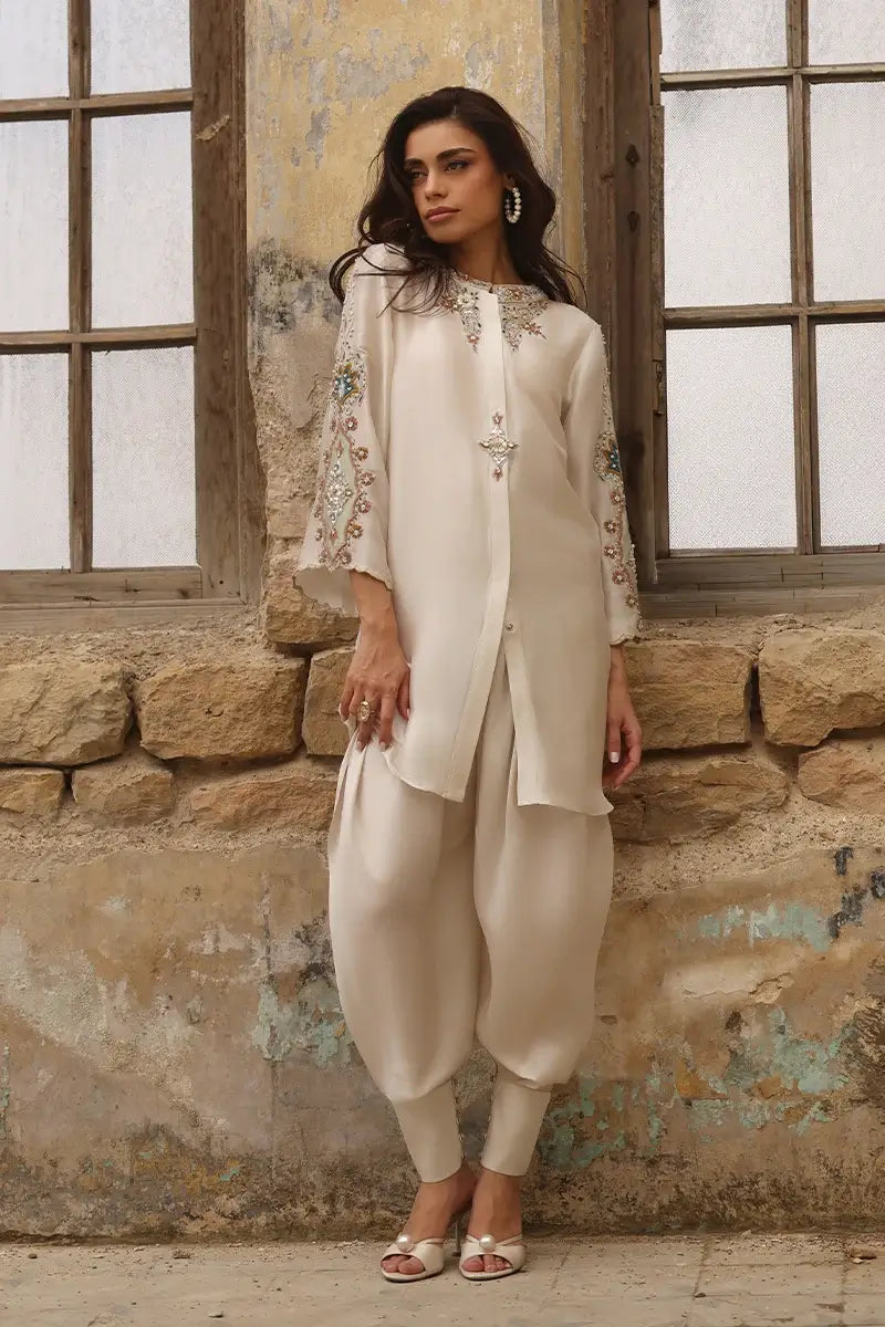 WARDHA SALEEM ‘ZIMAL SILK PRET’26 | KANWAL
