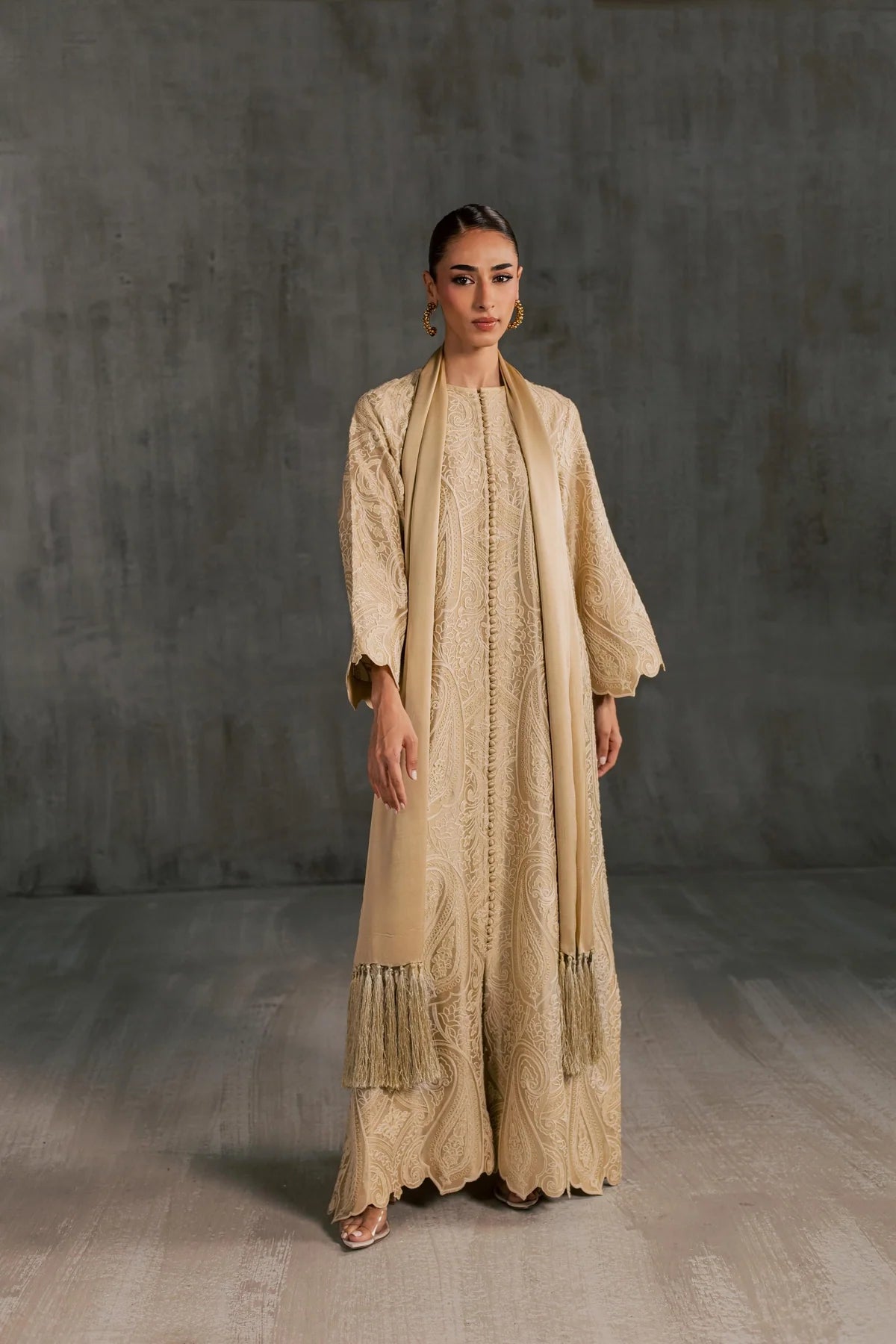 BARAE KHANOM AURA’26 | AURUM