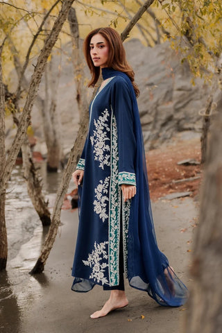 VINTAGE ‘MANNAT WINTER PRET’26 | AMAL