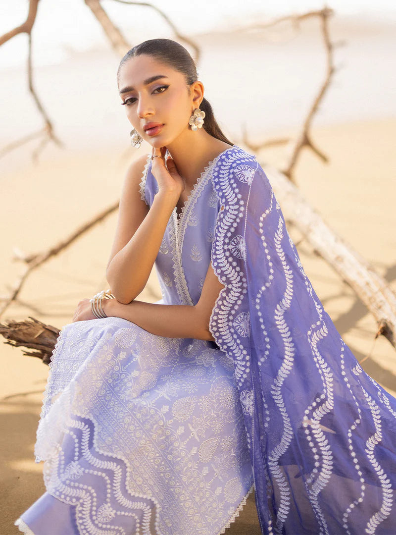 Zainab Chottani | Amyra 8A