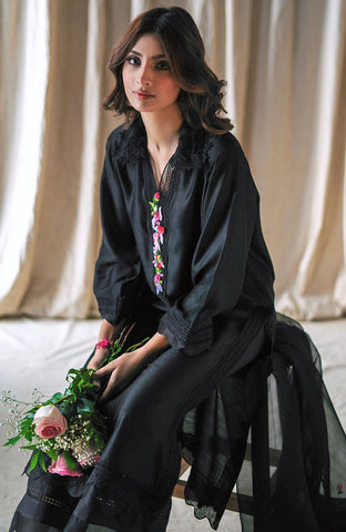 Farida Hasan | Black Rose