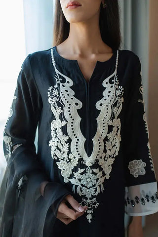 AMNA ARSHAD CASUAL PRET’24 | ZUMA