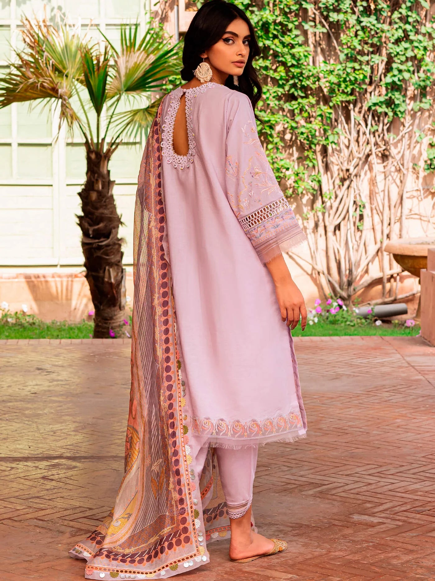 MISHA LAKHANI UNSTITCHED SUMMER’24 | DANIA