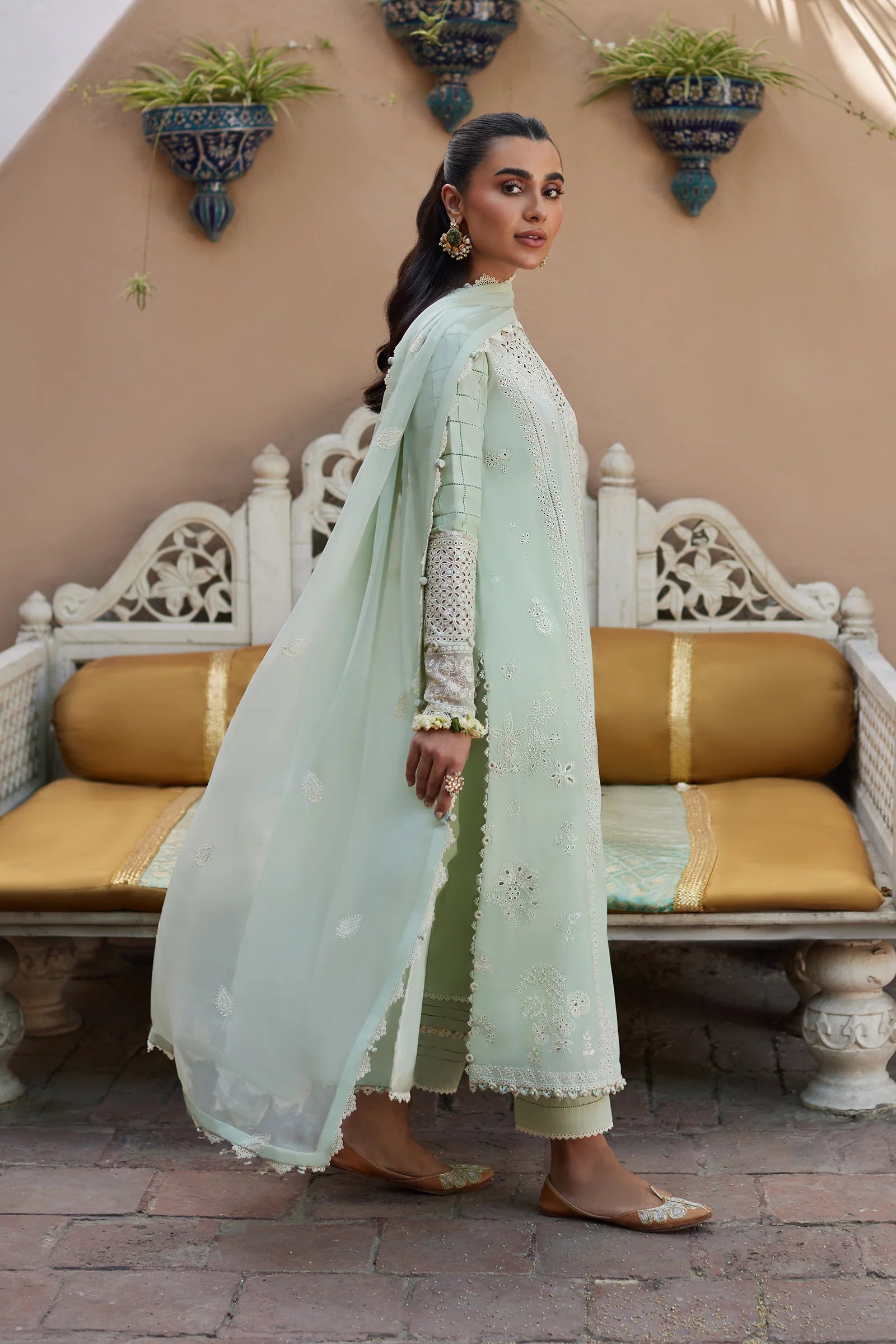 ZAHA FESTIVE UNSTITCHED’24 | AIRA