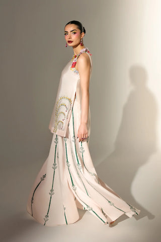 ZEBANDZEESHAN ‘HOW SO WOW LUXURY PRET’26 | GARDEN