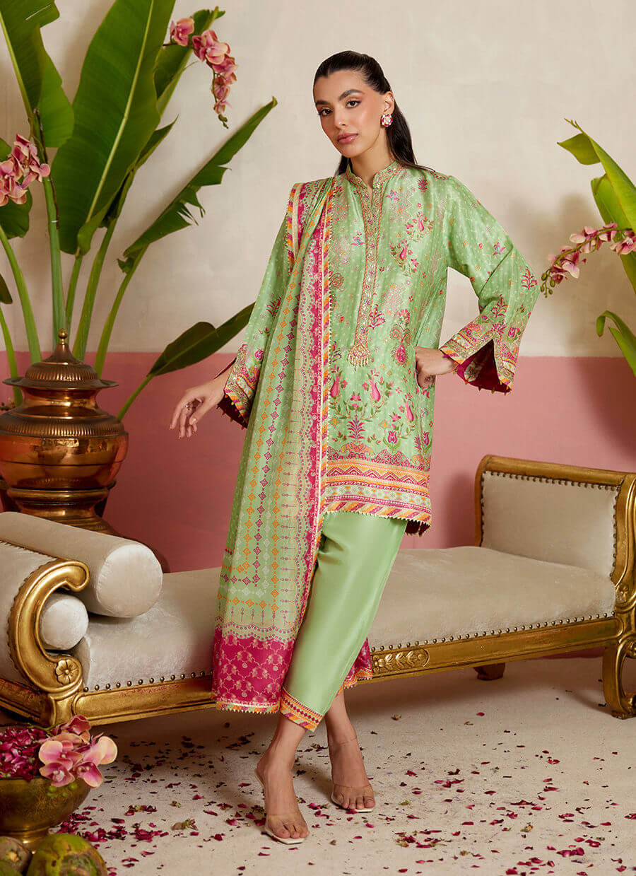 FARAH TALIB AZIZ ‘MAYNA FESTIVE PRET’26 | JANELLE
