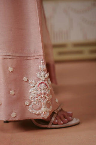 AMMARA KHAN ‘SIERA SUMMER LUXURY FORMALS’26 | PEACH SHIMMER