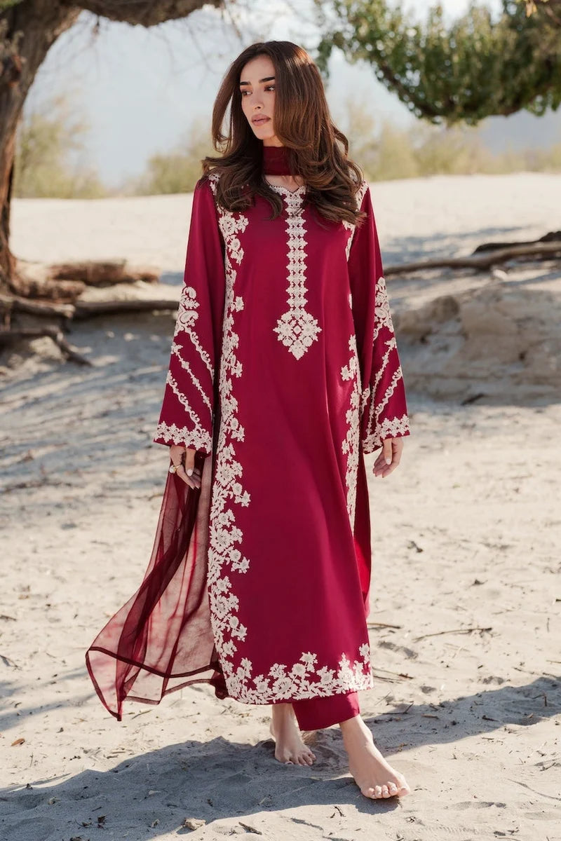 VINTAGE ‘MANNAT WINTER PRET’26 | MOOMAL