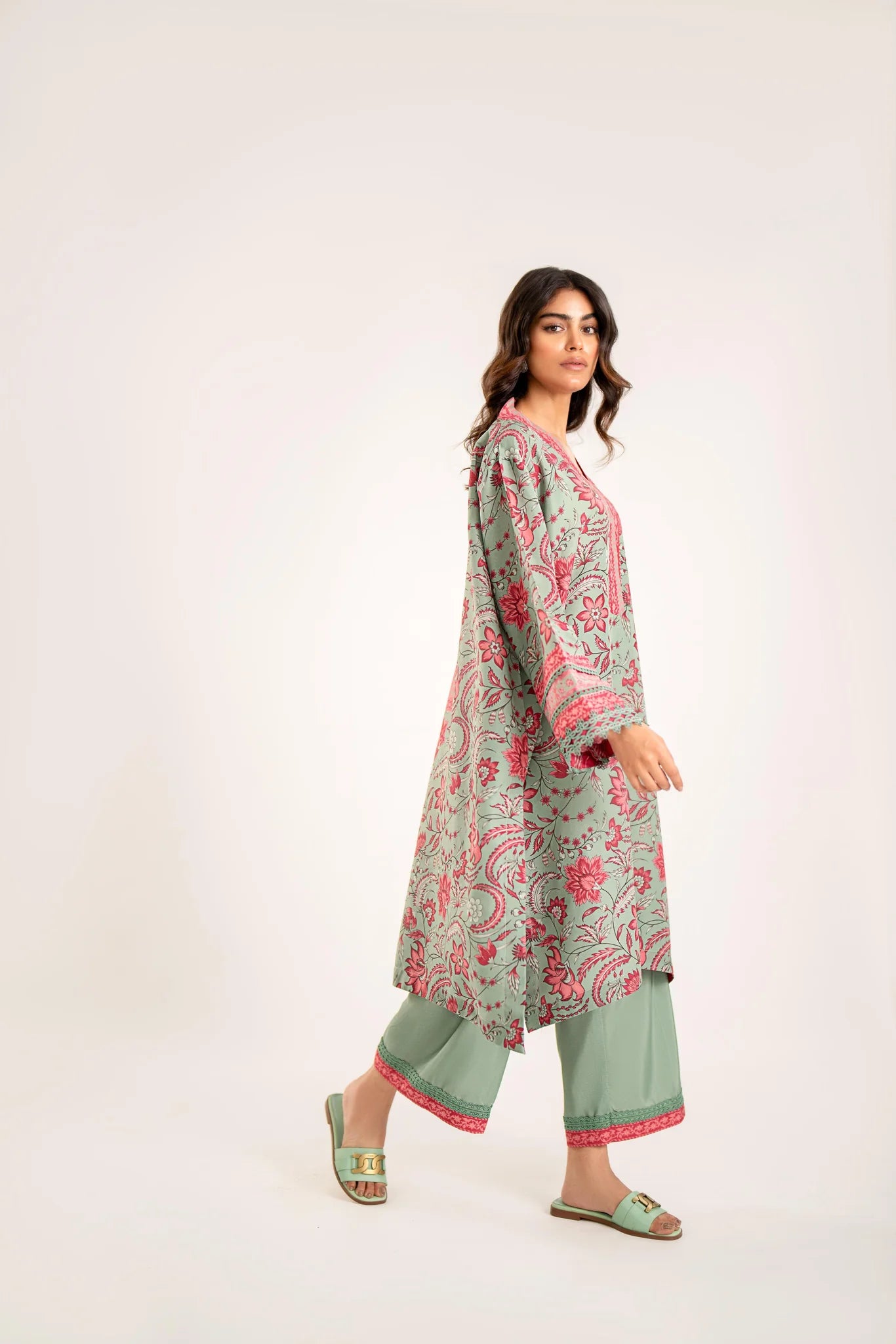 BARAE KHANOM SUMMER PRET’24 | SARA (B)