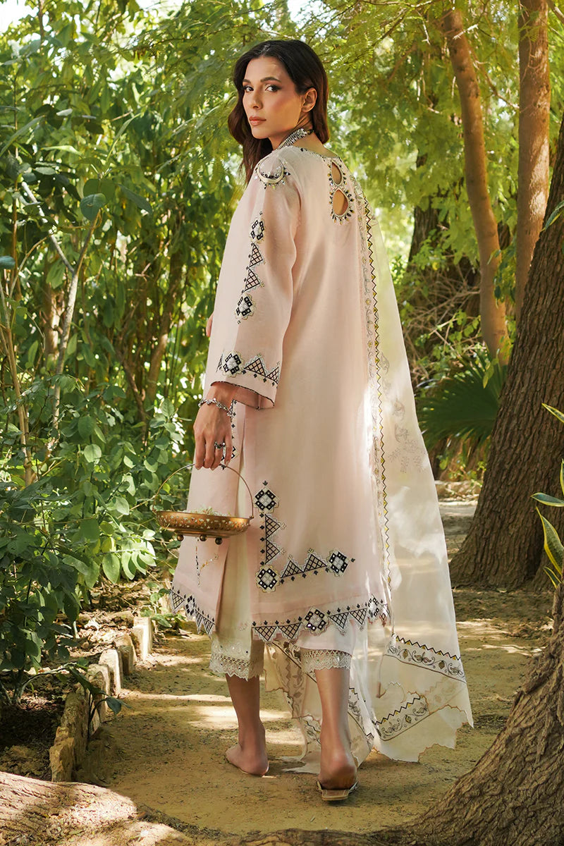 SUMAIRA KHANANI | KANWAL
