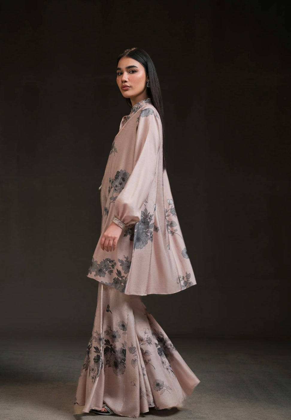 AMMARA KHAN GLITZ’24 | FLORAL PRINT GHARARA SET