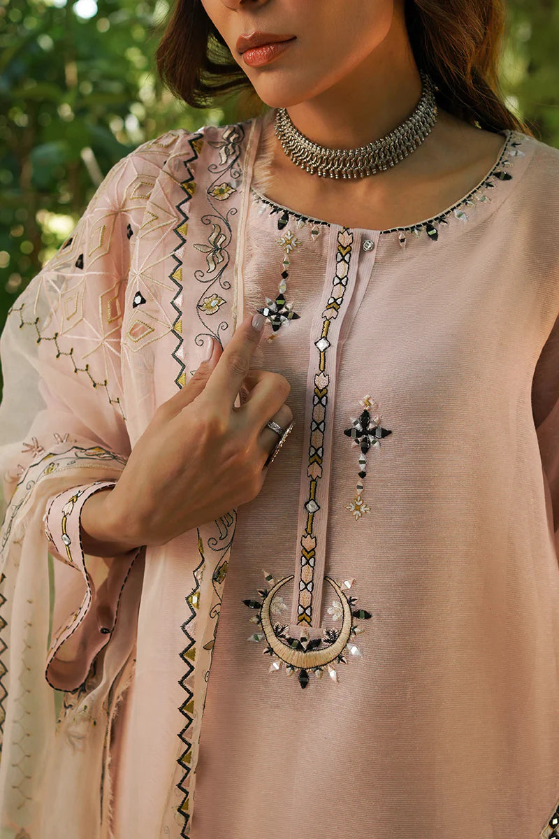 SUMAIRA KHANANI | KANWAL