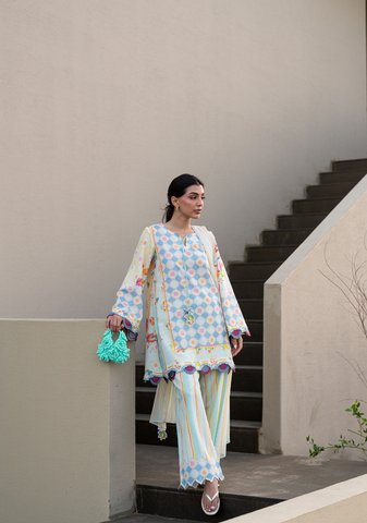 SOLIDS LAWN PRET'26 | DUNE