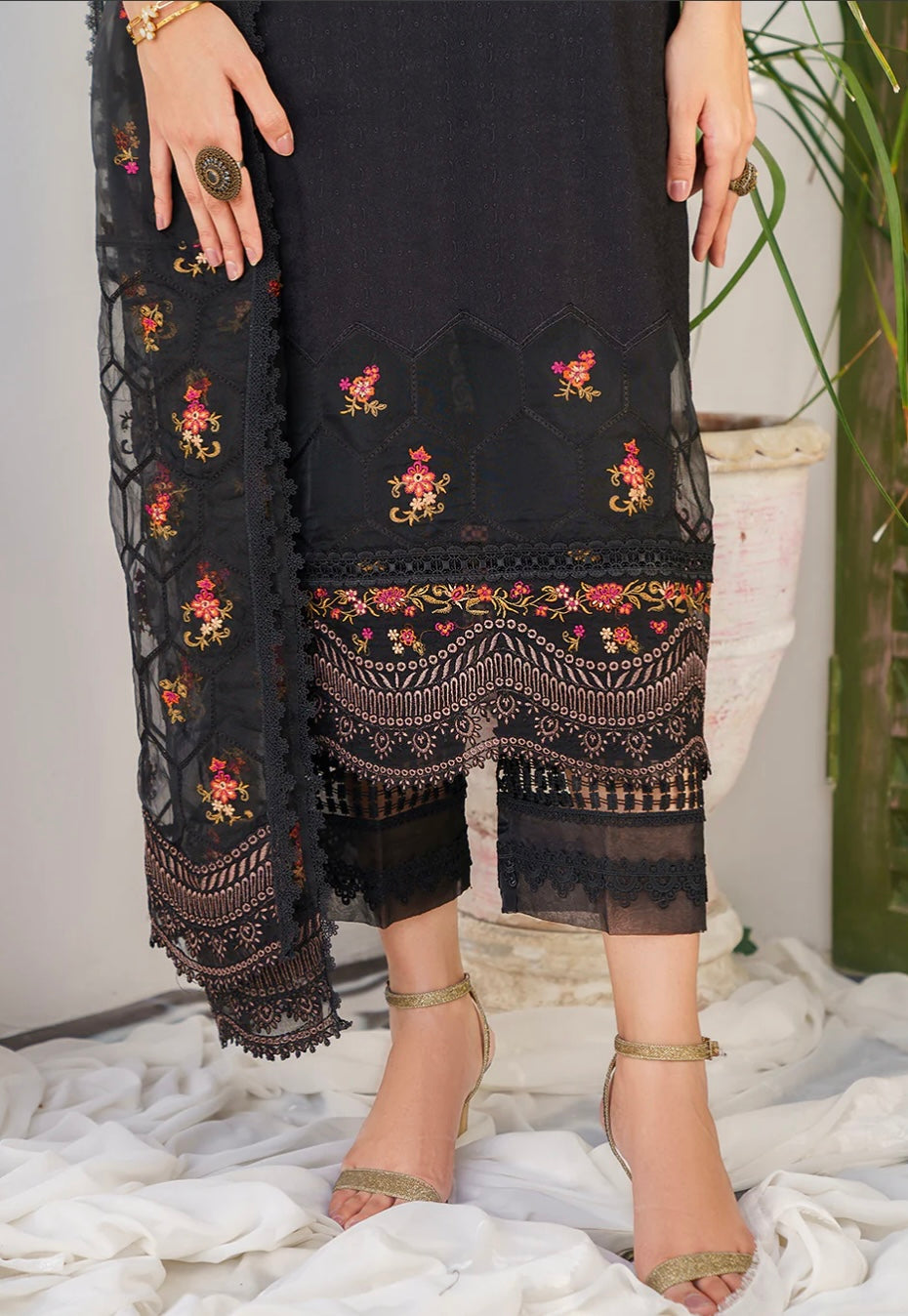 ZARQASH BELLE AME’24 | JARDIN NOIR