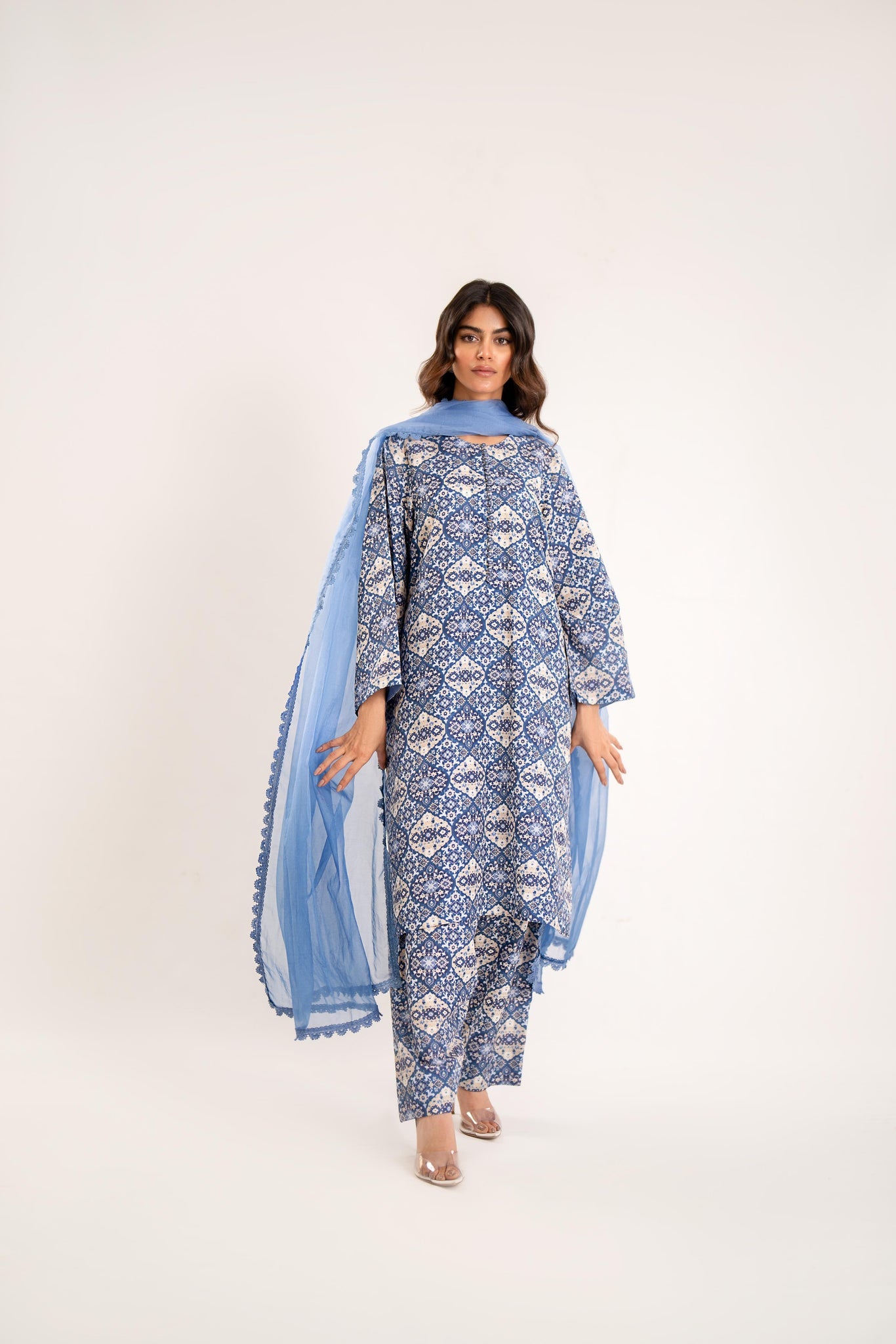 BARAE KHANOM SUMMER PRET’24 | ZAHARI B