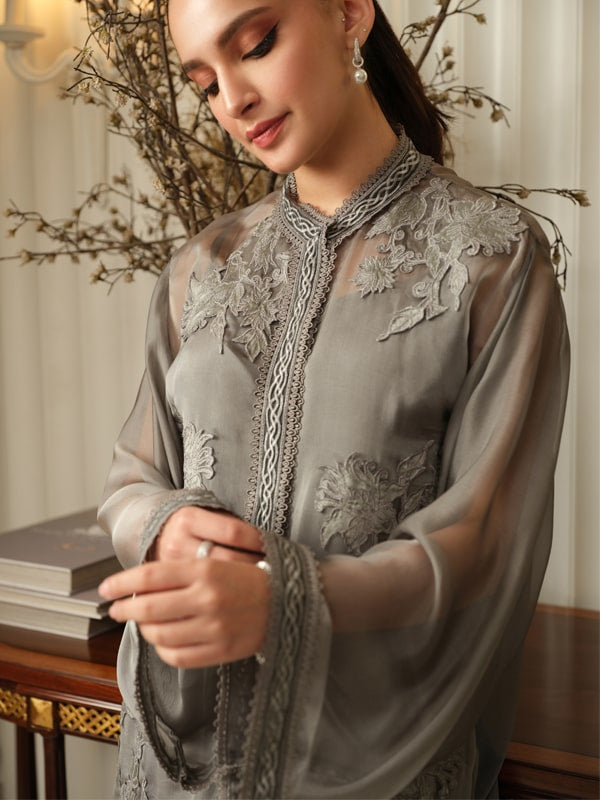 MAISON DE LACE | INARA