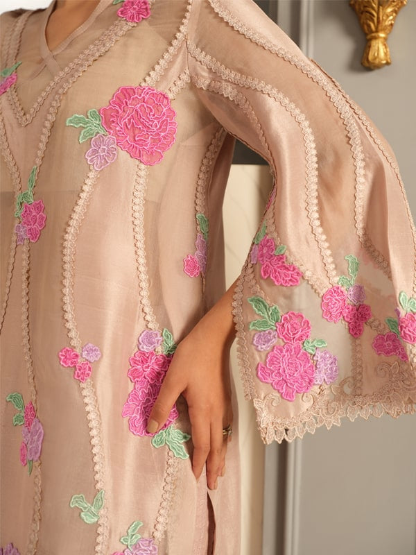 MAISON DE LACE | NEHA