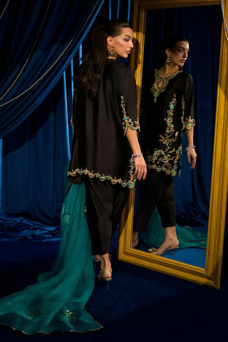 FLAIRS ‘AYRA FESTIVE FORMALS’26 | BELLA BLACK