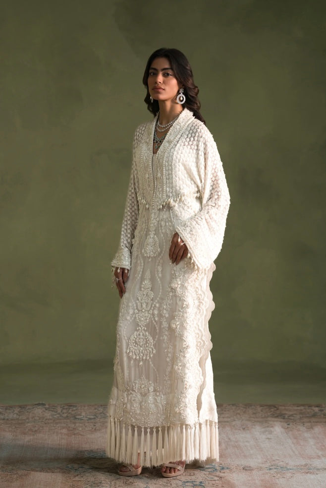 AMMARA KHAN | PEARL WHITE MAGIC