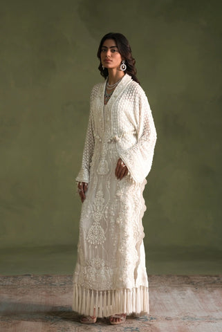 AMMARA KHAN | PEARL WHITE MAGIC