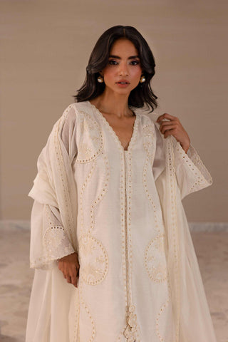 EINKA FESTIVE PRET'26 | DOVE LUXE
