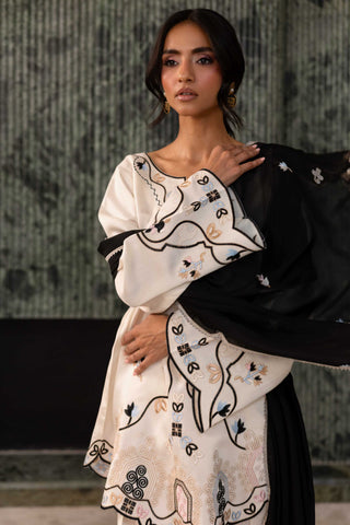 EINKA FESTIVE PRET'26 | RAVEN IN MONOCHROME