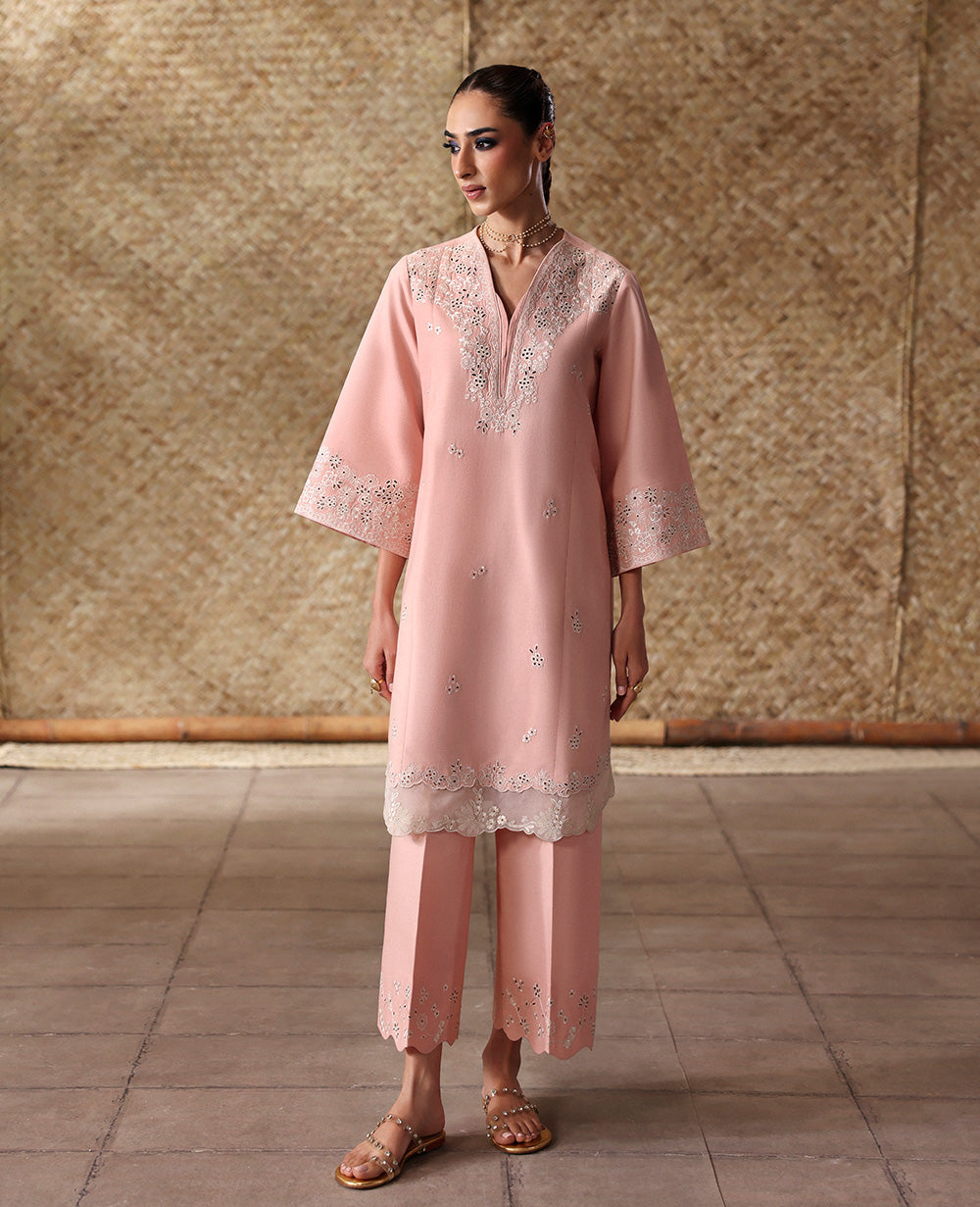 REPUBLICWOMENSWEAR 'NEOMA ESSENTIAL PRET'26' | ARLISSE