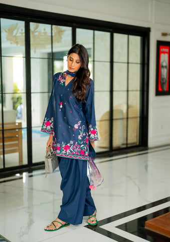 HIRA SARDAR ‘ROSERIA PRET’26 | MIDNIGHT GARDEN