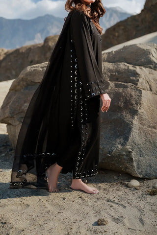VINTAGE ‘MANNAT WINTER PRET’26 | SASSI