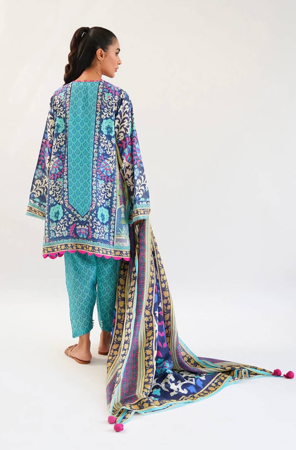SANIA MASKATIYA LEAH’24 | MAANI
