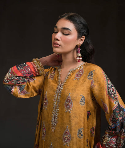 AMMARA KHAN GLITZ’24 | MUSTARD GOLD KAFTAN SET