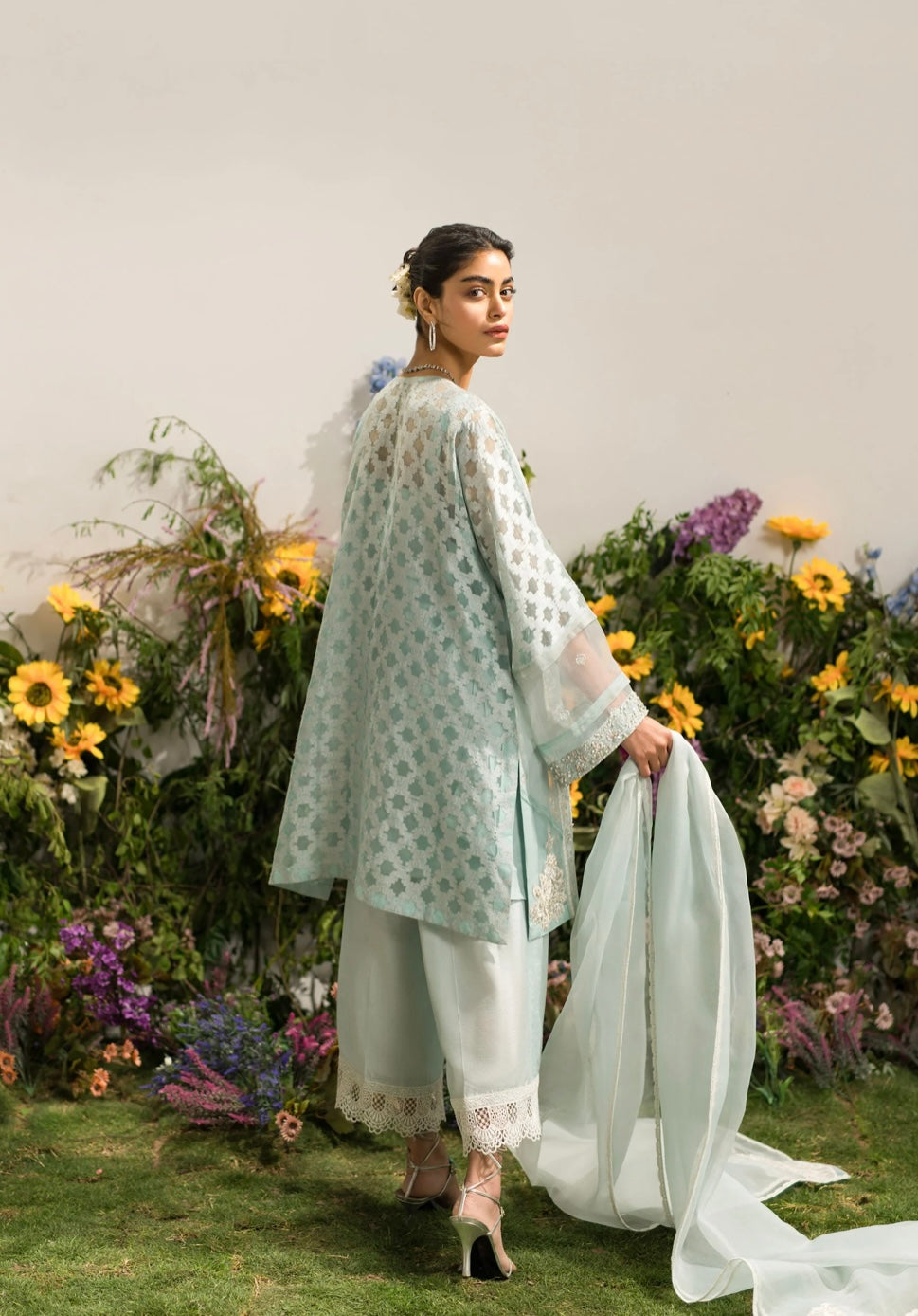 AMMARA KHAN LILY’24 | PASTEL SKY SET