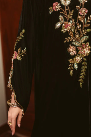 AMMARA KHAN ‘THE OVERTURE’26 | FLORAL NOIR VELVET KAFTAN