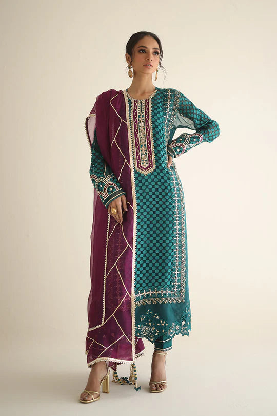 NADIA FAROOQUI LARA LUXURY PRET’24 | CHAAND BALI