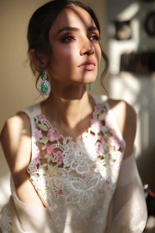 NADIA FAROOQUI LARA LUXURY PRET’24 | SAKURA