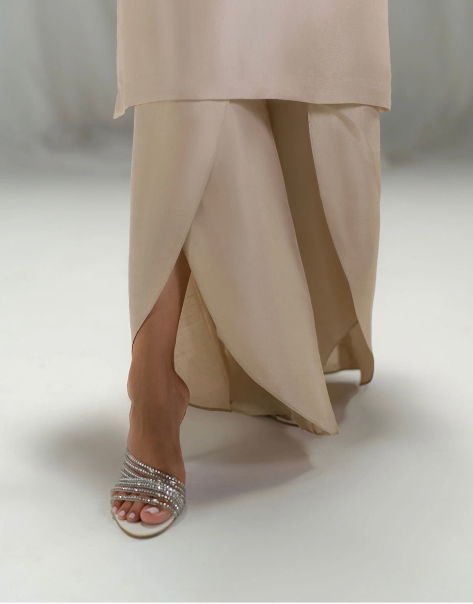 AMMARA KHAN SETA’24 | STATEMENT LUXE PEARL